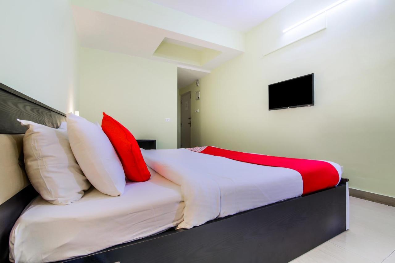 Oyo 24761 All Seasons Guest House Мадгаон Екстериор снимка