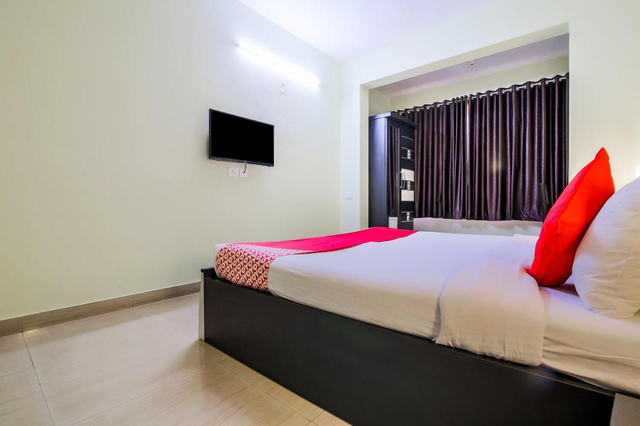 Oyo 24761 All Seasons Guest House Мадгаон Екстериор снимка