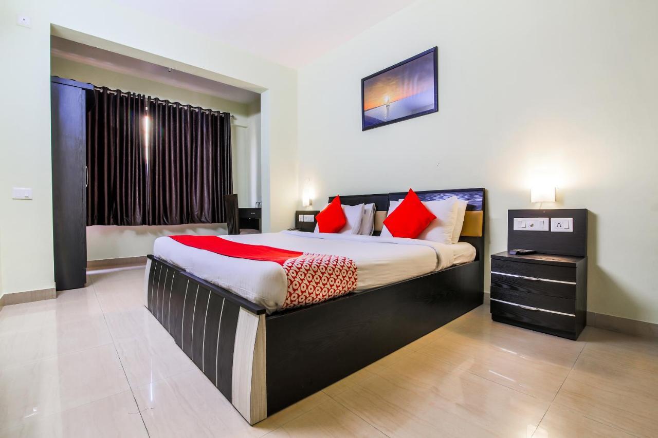 Oyo 24761 All Seasons Guest House Мадгаон Екстериор снимка